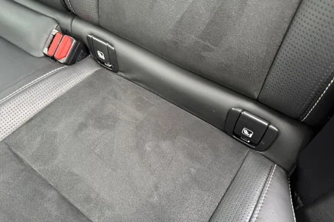 KJ69OJG Volvo Xc40 2.0 D3 R-Design Pro Auto Euro 6 (s/s) 5dr Thumbnail #37