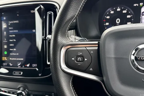 KJ69OJG Volvo Xc40 2.0 D3 R-Design Pro Auto Euro 6 (s/s) 5dr Thumbnail #39