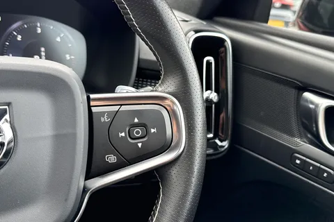 KJ69OJG Volvo Xc40 2.0 D3 R-Design Pro Auto Euro 6 (s/s) 5dr Thumbnail #40