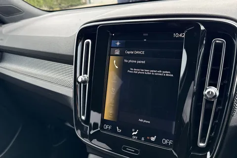 KJ69OJG Volvo Xc40 2.0 D3 R-Design Pro Auto Euro 6 (s/s) 5dr Thumbnail #47