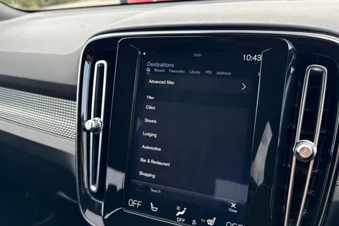 KJ69OJG Volvo Xc40 2.0 D3 R-Design Pro Auto Euro 6 (s/s) 5dr Thumbnail #49