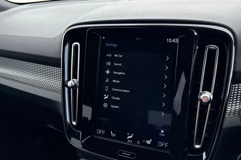 KJ69OJG Volvo Xc40 2.0 D3 R-Design Pro Auto Euro 6 (s/s) 5dr Thumbnail #51