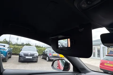 KJ69OJG Volvo Xc40 2.0 D3 R-Design Pro Auto Euro 6 (s/s) 5dr Thumbnail #62