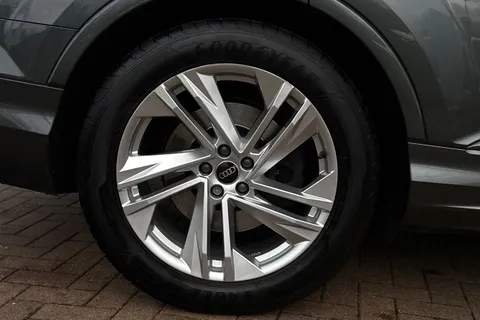 10 of 66 for Audi Q7 MY23.5 S line 50 TDI quattro 286 PS tiptronic