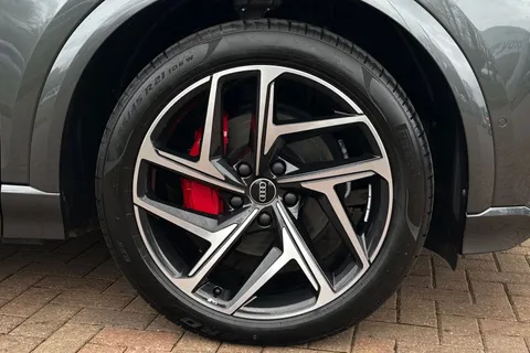 KM74LSE Audi Q6 E-Tron Q6 SUV Edition 1 e-tron quattro 285,00 kW Thumbnail #11