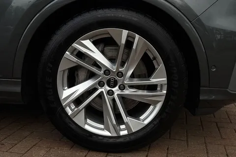 11 of 66 for Audi Q7 MY23.5 S line 50 TDI quattro 286 PS tiptronic