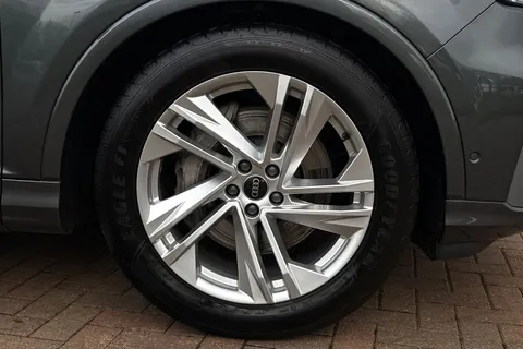 13 of 66 for Audi Q7 MY23.5 S line 50 TDI quattro 286 PS tiptronic