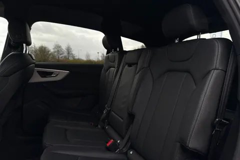 19 of 66 for Audi Q7 MY23.5 S line 50 TDI quattro 286 PS tiptronic