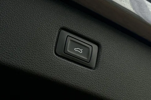 27 of 66 for Audi Q7 MY23.5 S line 50 TDI quattro 286 PS tiptronic