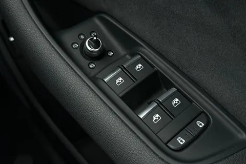 38 of 66 for Audi Q7 MY23.5 S line 50 TDI quattro 286 PS tiptronic