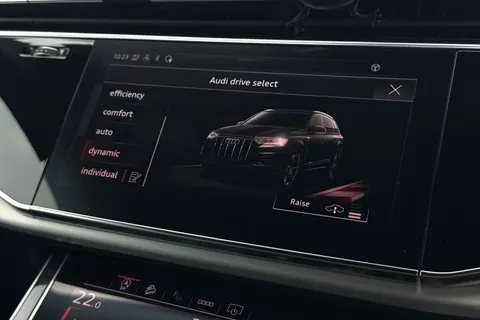 41 of 66 for Audi Q7 MY23.5 S line 50 TDI quattro 286 PS tiptronic