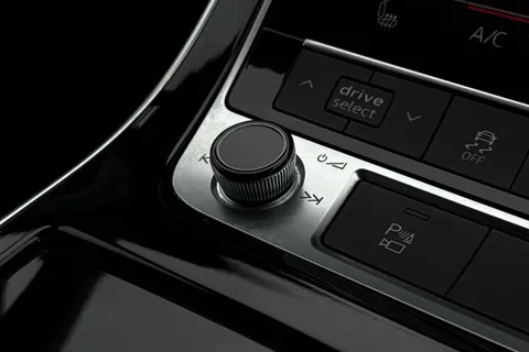 45 of 66 for Audi Q7 MY23.5 S line 50 TDI quattro 286 PS tiptronic