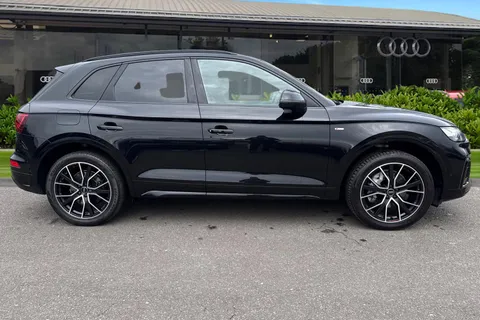 DF24JUK Audi Q5 Black Edition 40 TDI quattro 204 PS S tronic Thumbnail #4