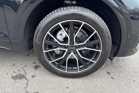 DF24JUK Audi Q5 Black Edition 40 TDI quattro 204 PS S tronic Thumbnail #11