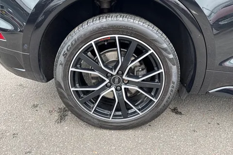 DF24JUK Audi Q5 Black Edition 40 TDI quattro 204 PS S tronic Thumbnail #12