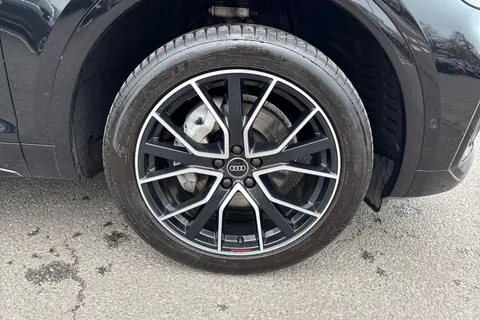 DF24JUK Audi Q5 Black Edition 40 TDI quattro 204 PS S tronic Thumbnail #13