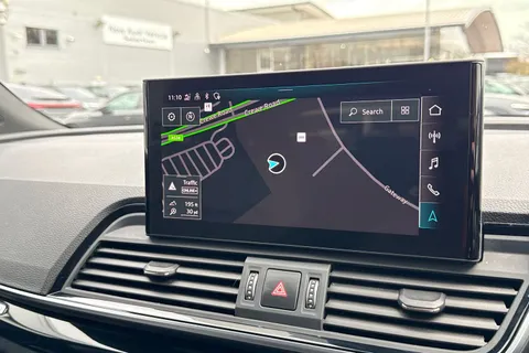 DF24JUK Audi Q5 Black Edition 40 TDI quattro 204 PS S tronic Thumbnail #18