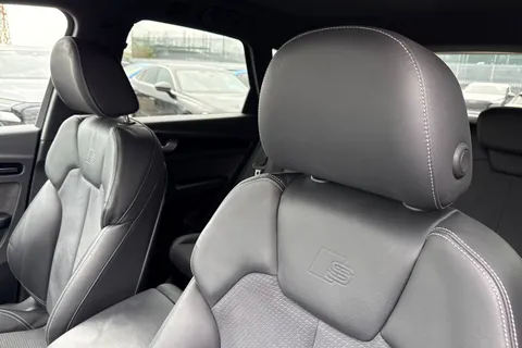 DF24JUK Audi Q5 Black Edition 40 TDI quattro 204 PS S tronic Thumbnail #25