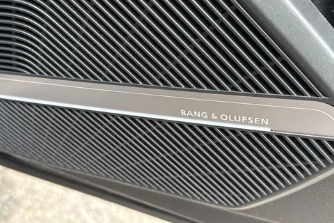 DF24JUK Audi Q5 Black Edition 40 TDI quattro 204 PS S tronic Thumbnail #26