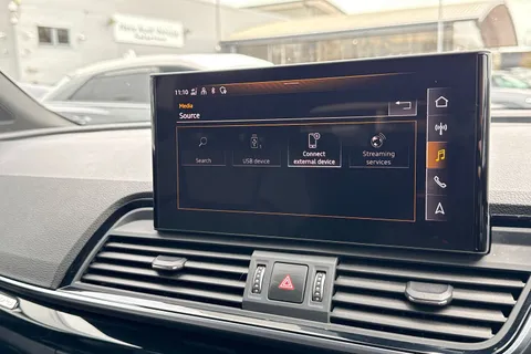 DF24JUK Audi Q5 Black Edition 40 TDI quattro 204 PS S tronic Thumbnail #39