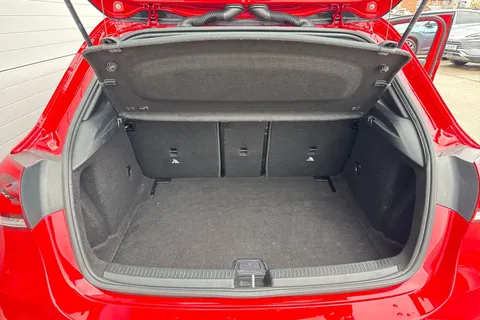 DG68RYX Mercedes-Benz A Class 1.3 A200 Sport (Premium) 7G-DCT Euro 6 (s/s) 5dr Thumbnail #8