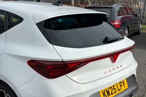 8 of 43 for CUPRA Leon 1.5 TSI V2 Euro 6 (s/s) 5dr