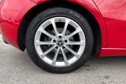 DG68RYX Mercedes-Benz A Class 1.3 A200 Sport (Premium) 7G-DCT Euro 6 (s/s) 5dr Thumbnail #11