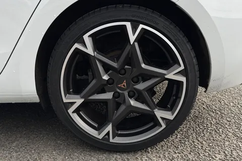 13 of 43 for CUPRA Leon 1.5 TSI V2 Euro 6 (s/s) 5dr