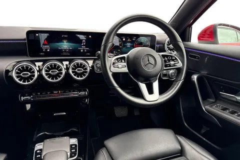 DG68RYX Mercedes-Benz A Class 1.3 A200 Sport (Premium) 7G-DCT Euro 6 (s/s) 5dr Thumbnail #19