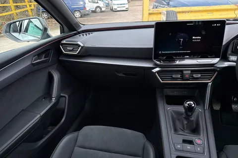 20 of 43 for CUPRA Leon 1.5 TSI V2 Euro 6 (s/s) 5dr