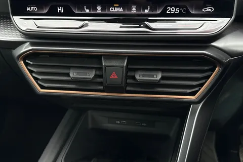 22 of 43 for CUPRA Leon 1.5 TSI V2 Euro 6 (s/s) 5dr