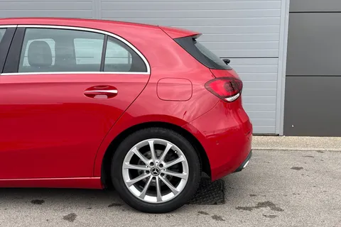 DG68RYX Mercedes-Benz A Class 1.3 A200 Sport (Premium) 7G-DCT Euro 6 (s/s) 5dr Thumbnail #36