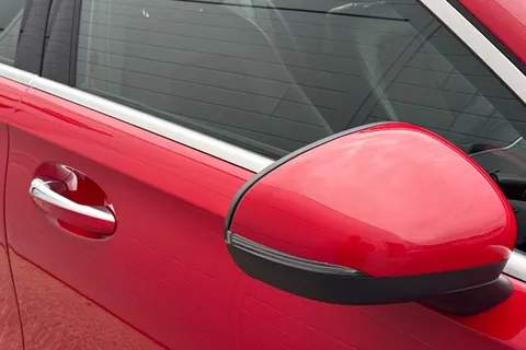 DG68RYX Mercedes-Benz A Class 1.3 A200 Sport (Premium) 7G-DCT Euro 6 (s/s) 5dr Thumbnail #37