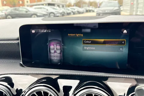 DG68RYX Mercedes-Benz A Class 1.3 A200 Sport (Premium) 7G-DCT Euro 6 (s/s) 5dr Thumbnail #50