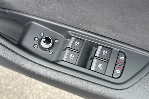 SV23YZU Audi A4 Avant Avant S line 35 TFSI  150 PS S tronic Thumbnail #22