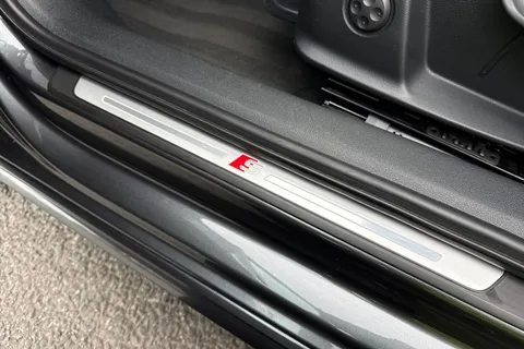 SV23YZU Audi A4 Avant Avant S line 35 TFSI  150 PS S tronic Thumbnail #45