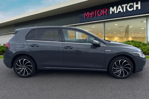 PJ23OAB Volkswagen Golf 1.5 TSI Style Edition Euro 6 (s/s) 5dr Thumbnail #4