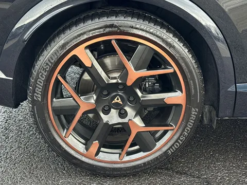 DK25YAE CUPRA Formentor 2.0 TSI 333 VZ3 5dr DSG 4Drive **PANORAMIC SUNROOF** Thumbnail #7