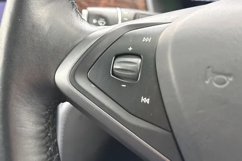 49 of 65 for Tesla Model X 100D (Dual Motor) Auto 4WDE 5dr