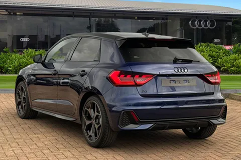  Audi A1 1.5 TFSI 35 Black Edition Sportback S Tronic Euro 6 (s/s) 5dr Thumbnail #3