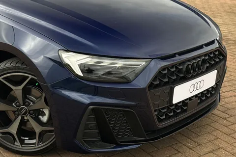  Audi A1 1.5 TFSI 35 Black Edition Sportback S Tronic Euro 6 (s/s) 5dr Thumbnail #9