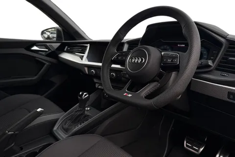  Audi A1 1.5 TFSI 35 Black Edition Sportback S Tronic Euro 6 (s/s) 5dr Thumbnail #14