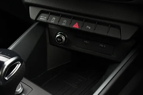  Audi A1 1.5 TFSI 35 Black Edition Sportback S Tronic Euro 6 (s/s) 5dr Thumbnail #37