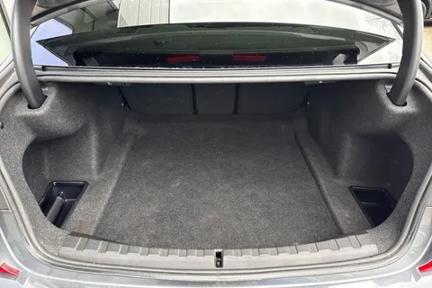 DL22FMK BMW 3 Series 2.0 320i M Sport Auto xDrive Euro 6 (s/s) 4dr Thumbnail #7