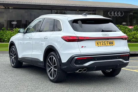 KY25FMM Audi Q5 SUV Launch Edition TDI quattro 204 PS S tronic Thumbnail #3