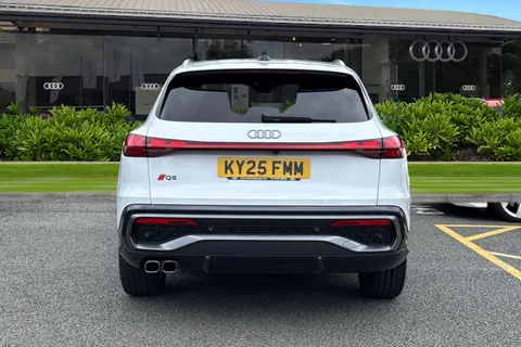 KY25FMM Audi Q5 SUV Launch Edition TDI quattro 204 PS S tronic Thumbnail #5