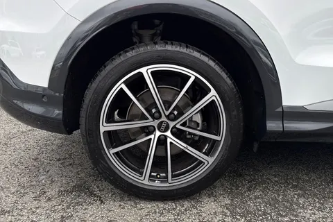 KY25FMM Audi Q5 SUV Launch Edition TDI quattro 204 PS S tronic Thumbnail #11