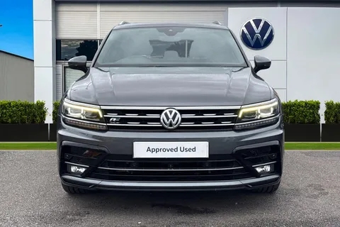 GJ19XWE Volkswagen Tiguan 2.0 TDi 150 R-Line Tech ⭐Factory Tow-bar, 1 Year VW Warranty⭐ Thumbnail #6