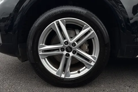 BD23AHP Audi Q5 2.0 TDI 40 S line Sportback S Tronic quattro Euro 6 (s/s) 5dr Thumbnail #8