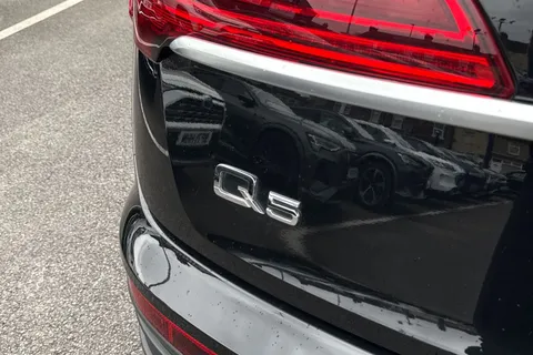 BD23AHP Audi Q5 2.0 TDI 40 S line Sportback S Tronic quattro Euro 6 (s/s) 5dr Thumbnail #28